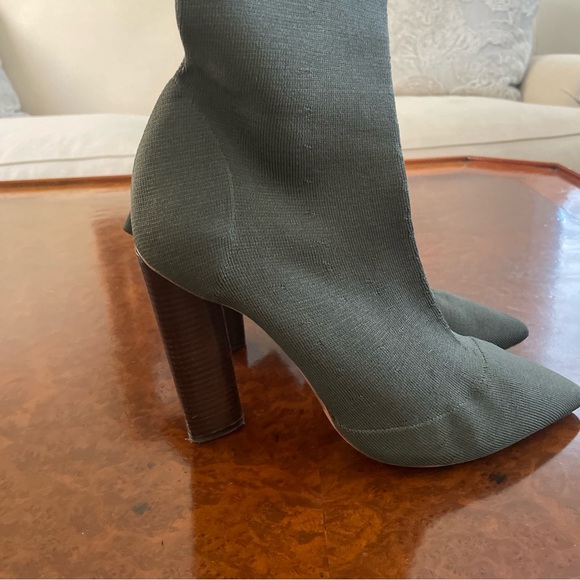 Yeezy Season 2 Made in Italy Heeled Knit Sock Bootie in Olive Green Size 41 $895 - Picture 6 of 8
